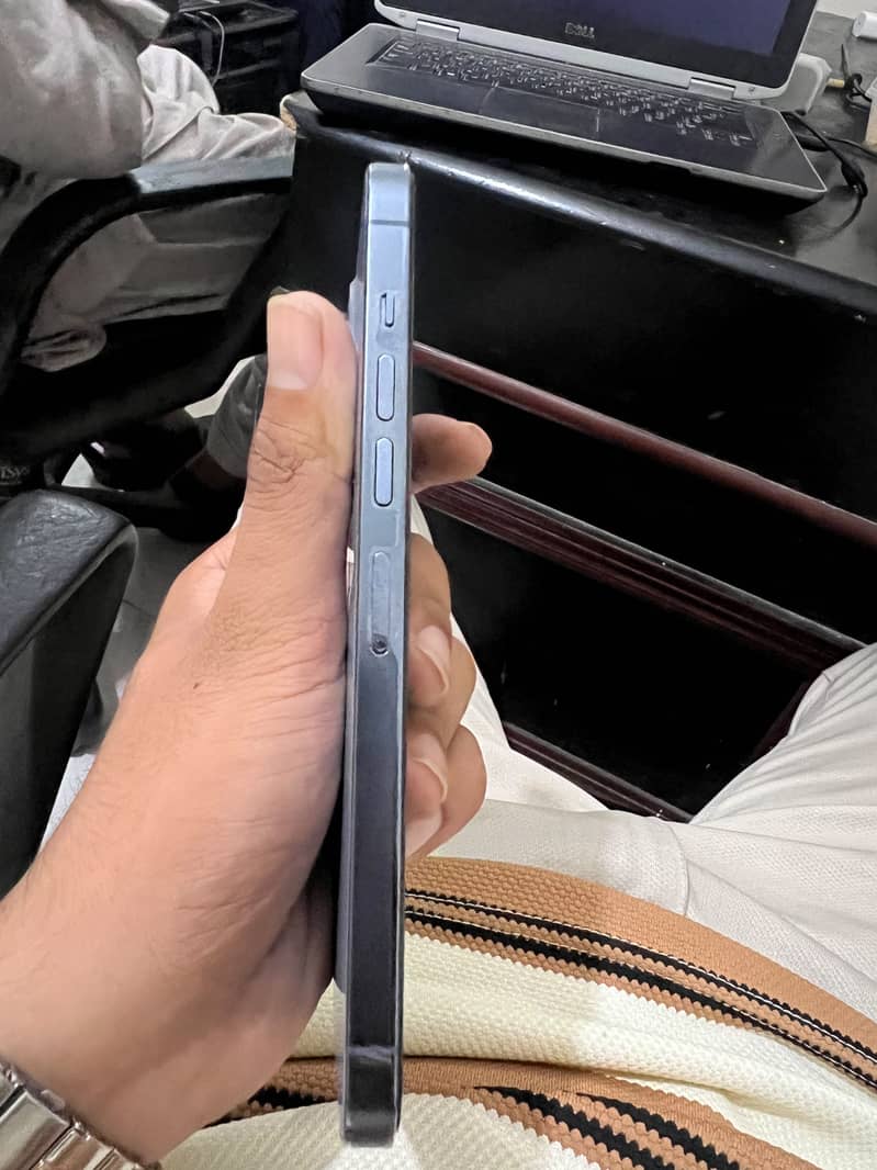 Apple iPhone 13 Pro Max 6