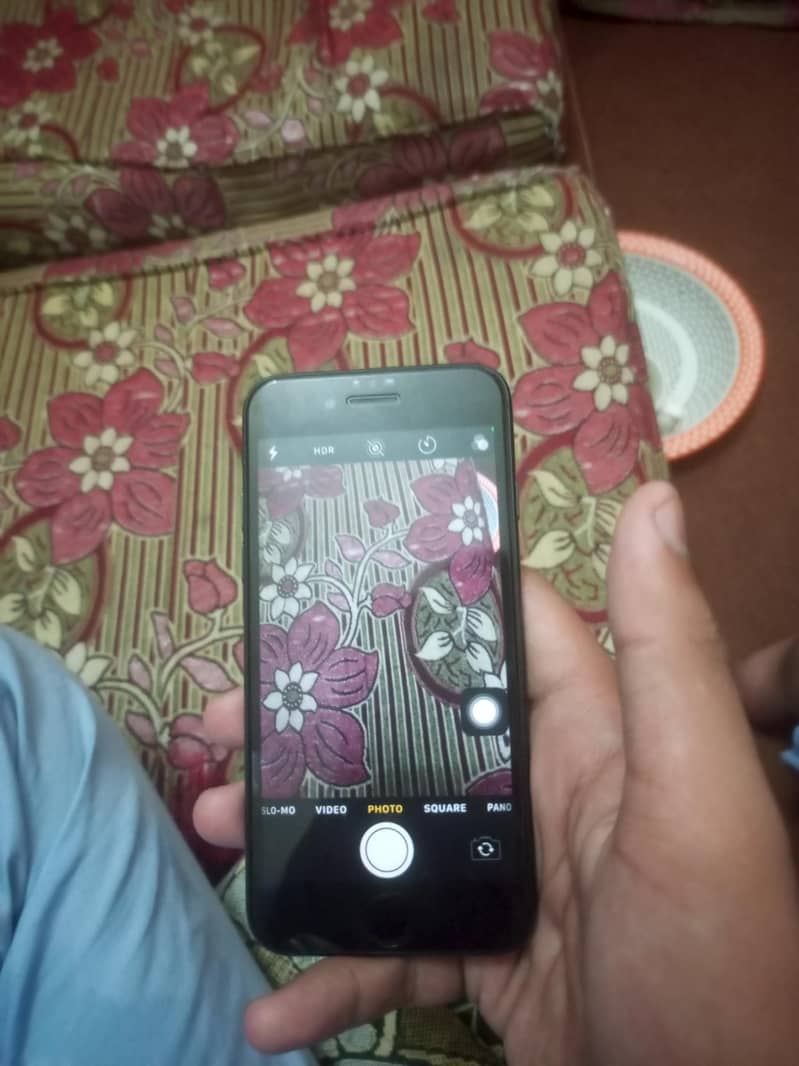 Apple iPhone 7 3