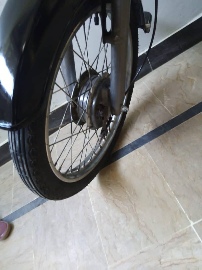 UNIQUE CD70 KARACHI 3