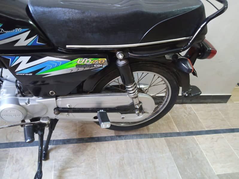 UNIQUE CD70 KARACHI 10