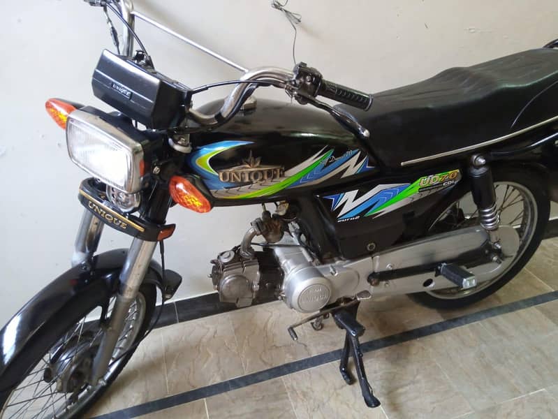 UNIQUE CD70 KARACHI 11