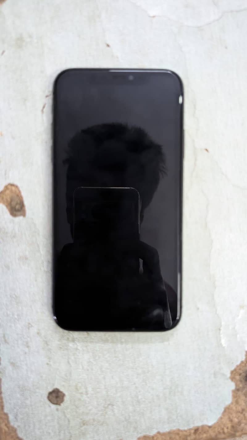 Apple iPhone 11 4