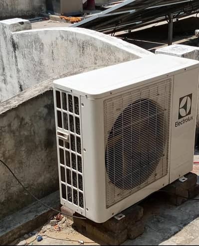 Electrolux AC Urgently Sale