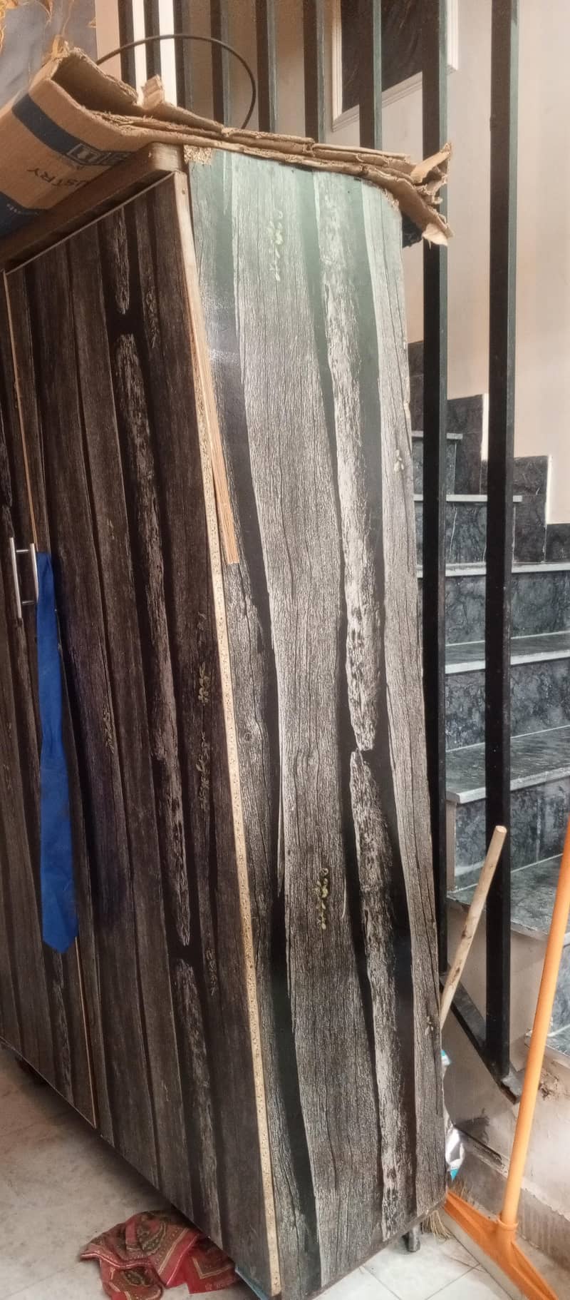 2 door wardrobe 1