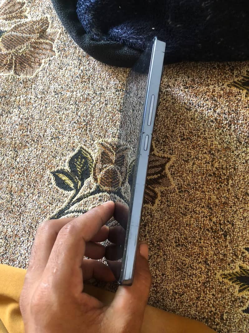 Infinix Note 40 4