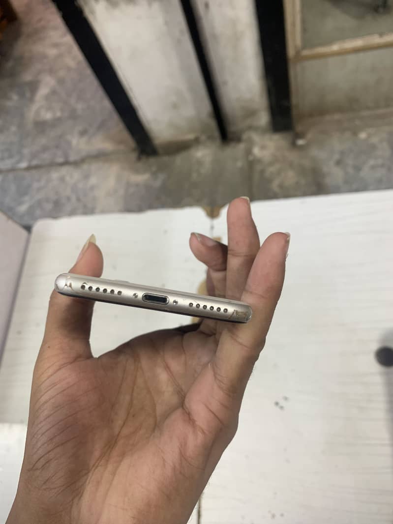 Apple iPhone SE 3