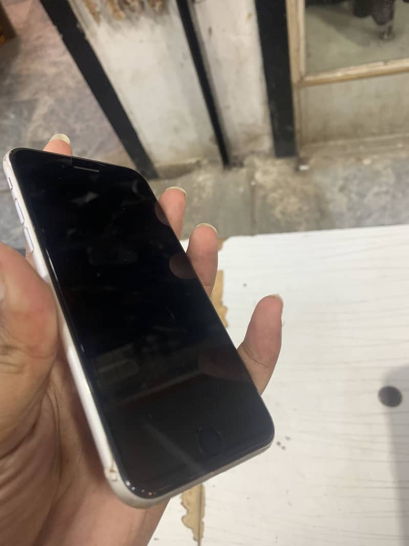 Apple iPhone SE 4