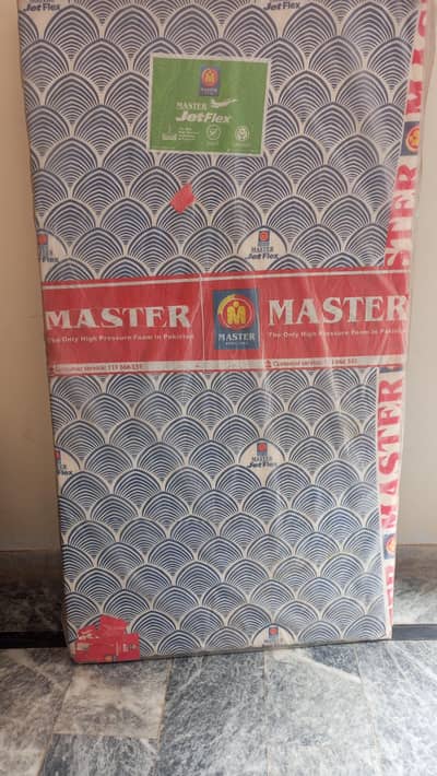 Single bed good condition with metres for sale in Multan