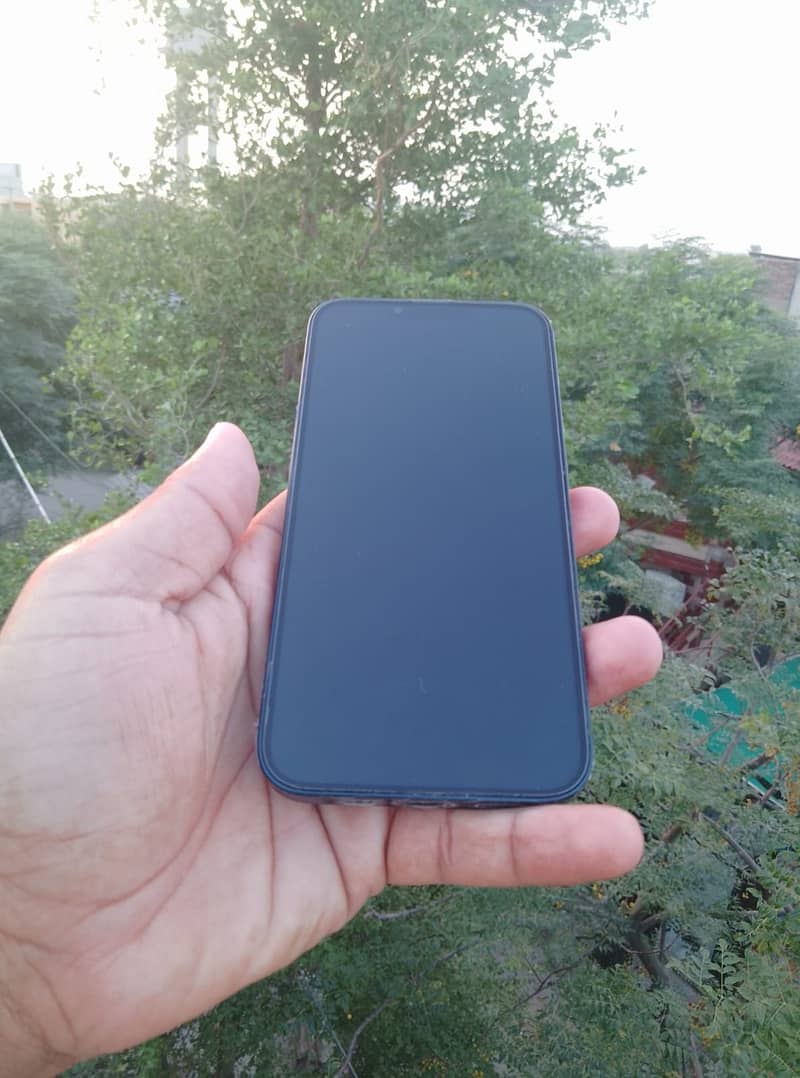 Apple iPhone 13 1