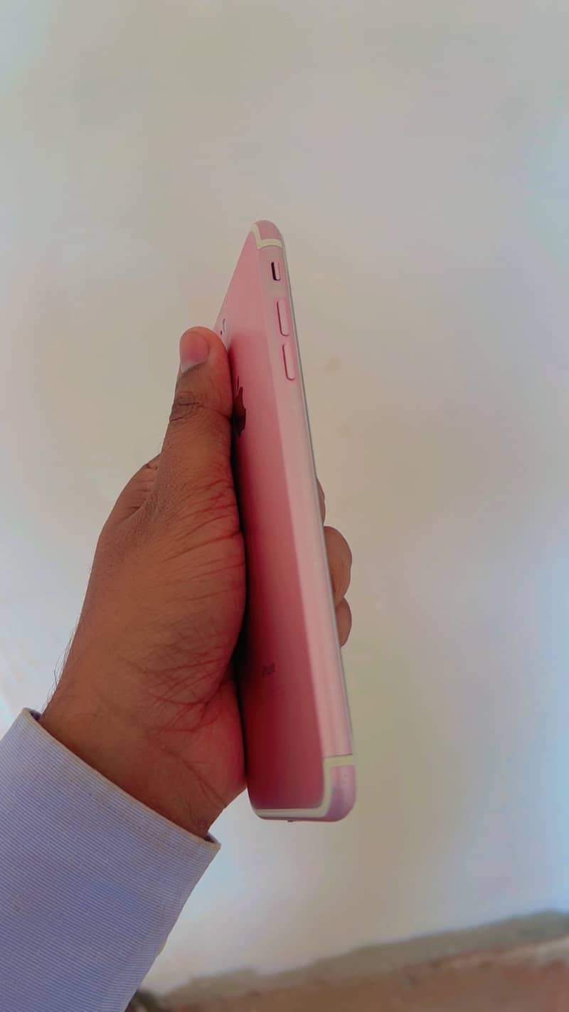 Apple iPhone 7 Plus 1