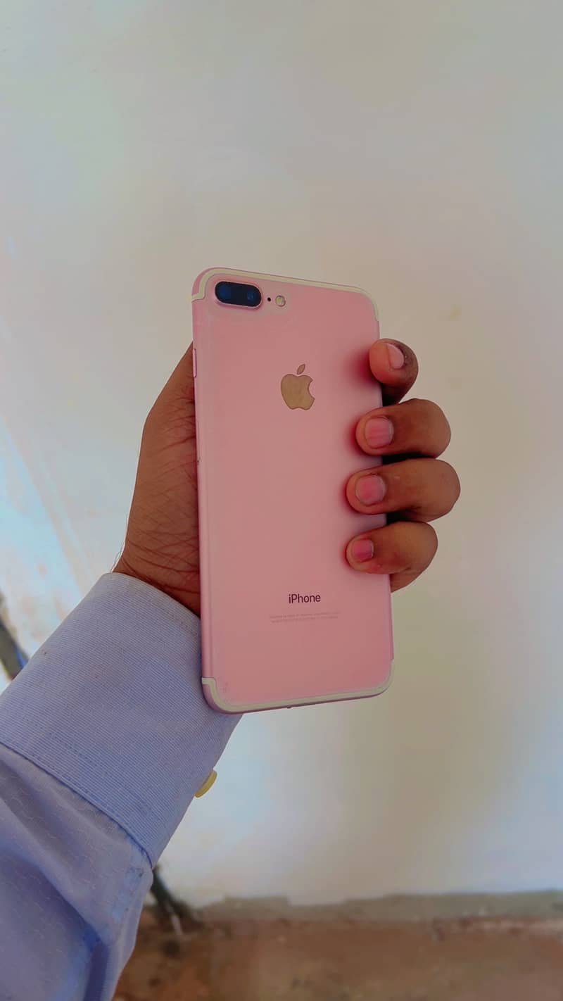 Apple iPhone 7 Plus 2