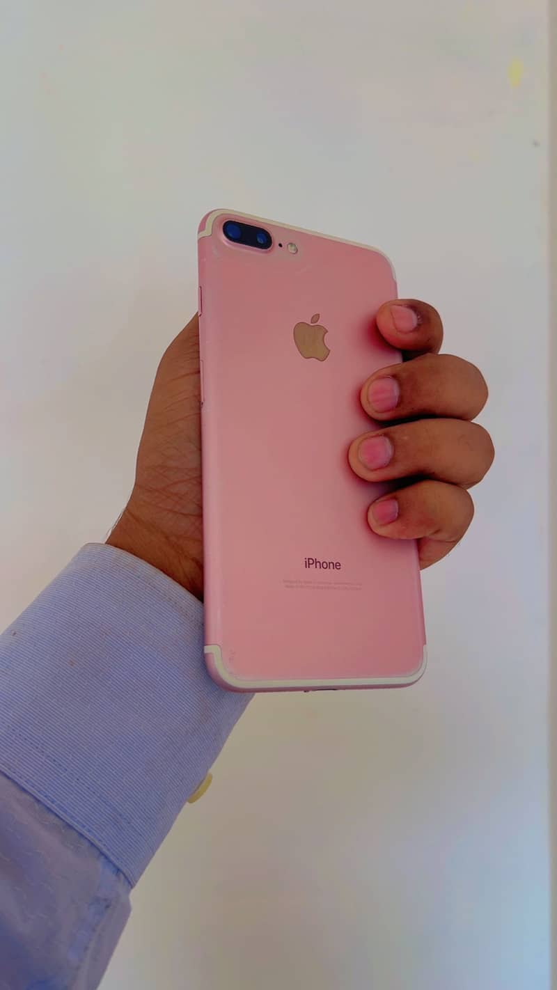 Apple iPhone 7 Plus 5
