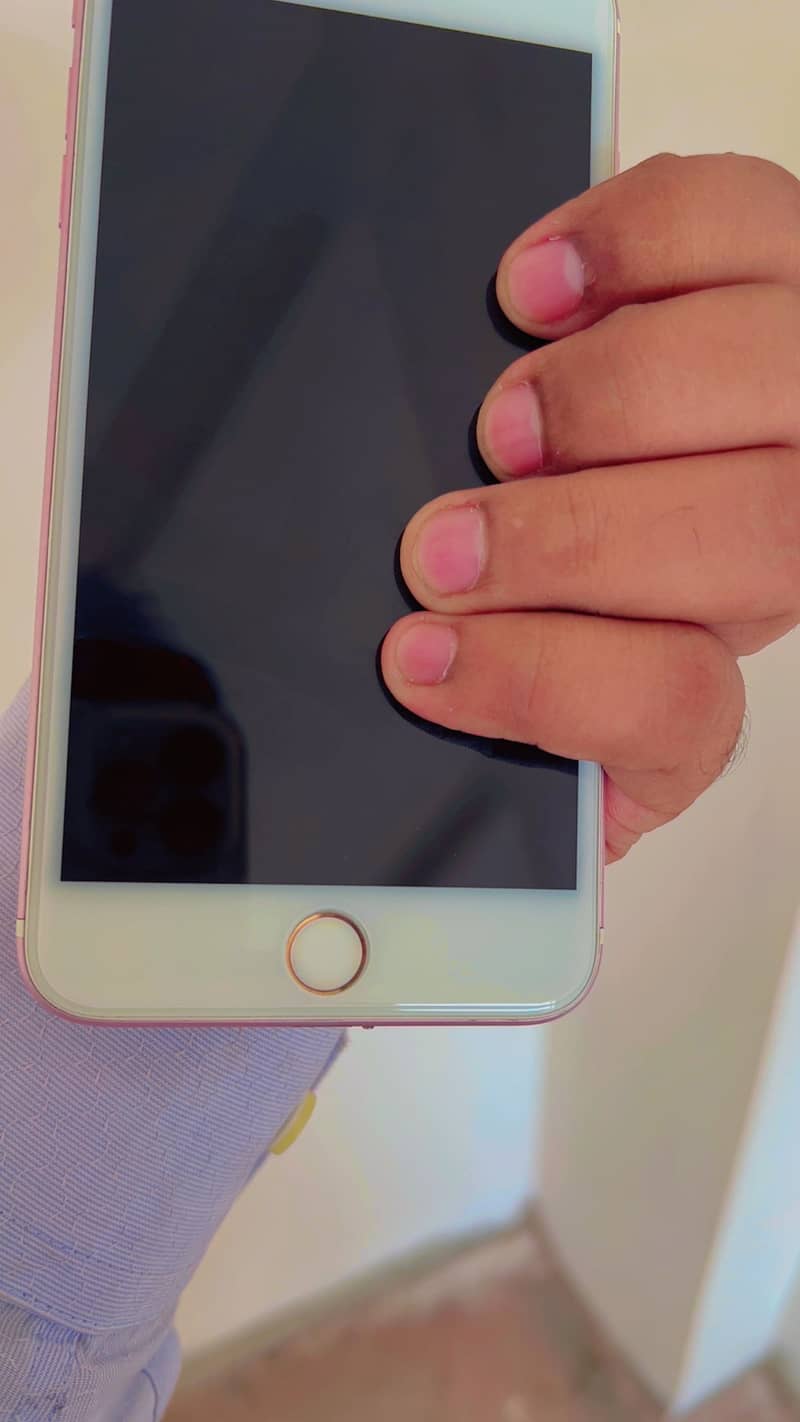 Apple iPhone 7 Plus 9