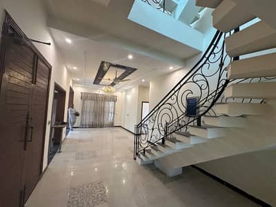 10 MARLA BRAND NEW HOUSE AVAILABLE FOR RENT IN OPF SOCIETY PH 1