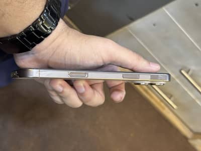 iPhone 16 pro max Jv