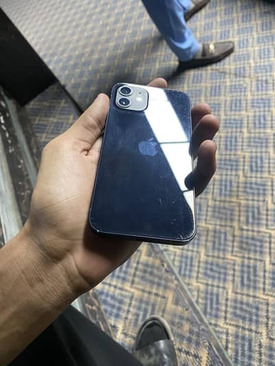 Apple iPhone 12