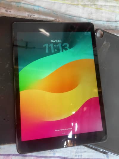 ipad 9  64Gb urgent sale , 10/10 condition