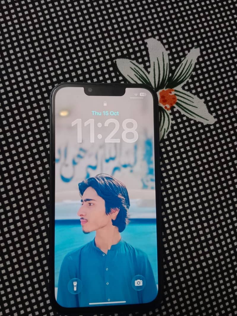 Apple iPhone 13 4