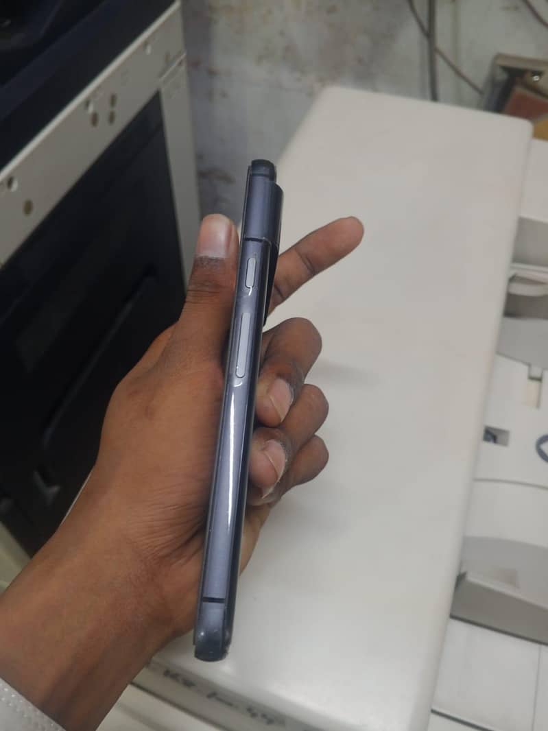 Google Pixel 8 5