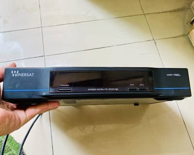 SATELLITE RECEIVER