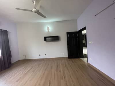 10 Marla 4 Bedroom Special House Available For Rent With 12 Kw Solar Installed And Green Meter