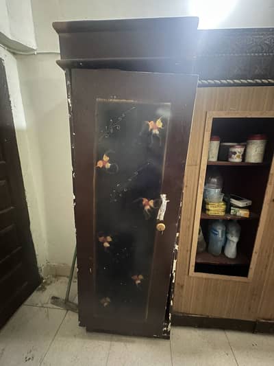2 door cupboard with dressing