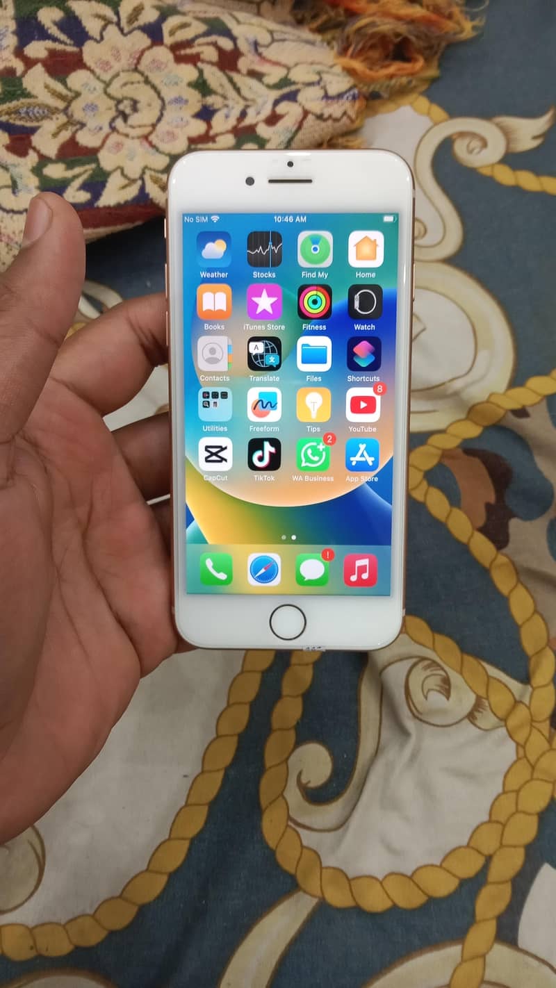 Apple iPhone 8 1