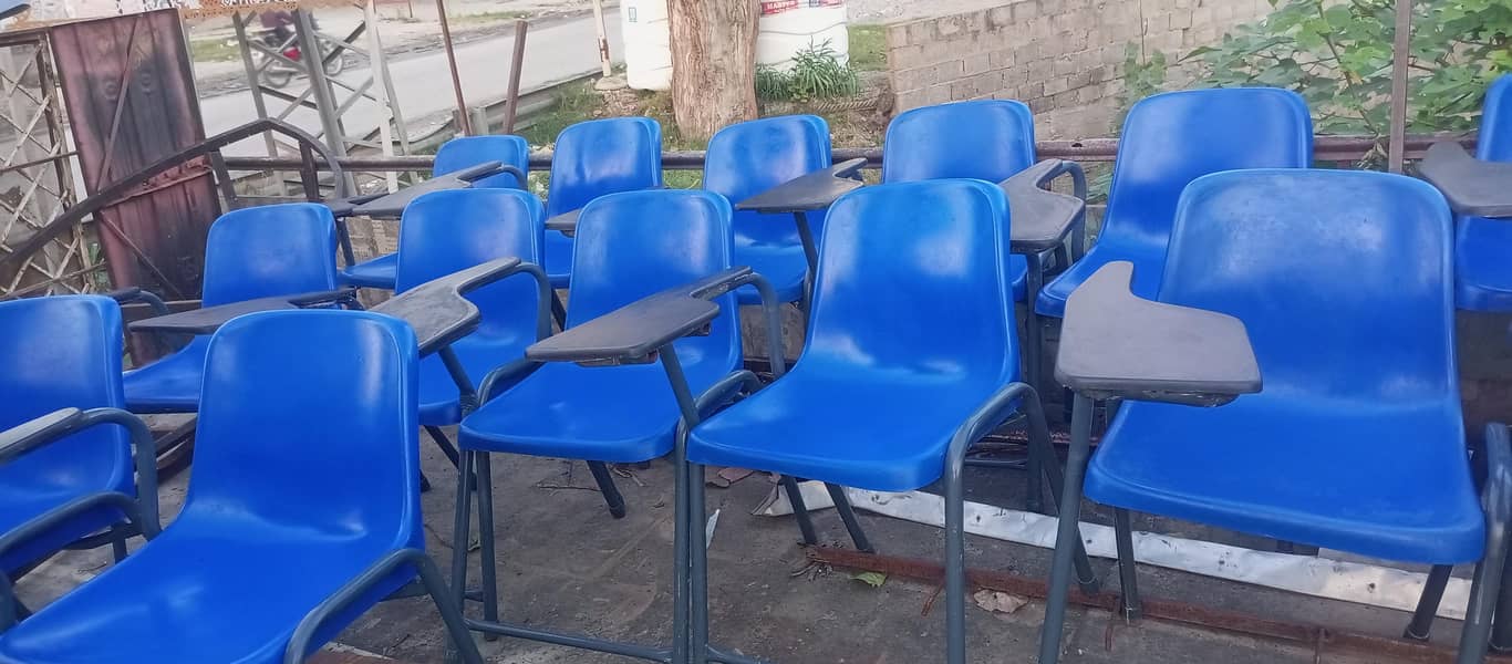 school chairs 0