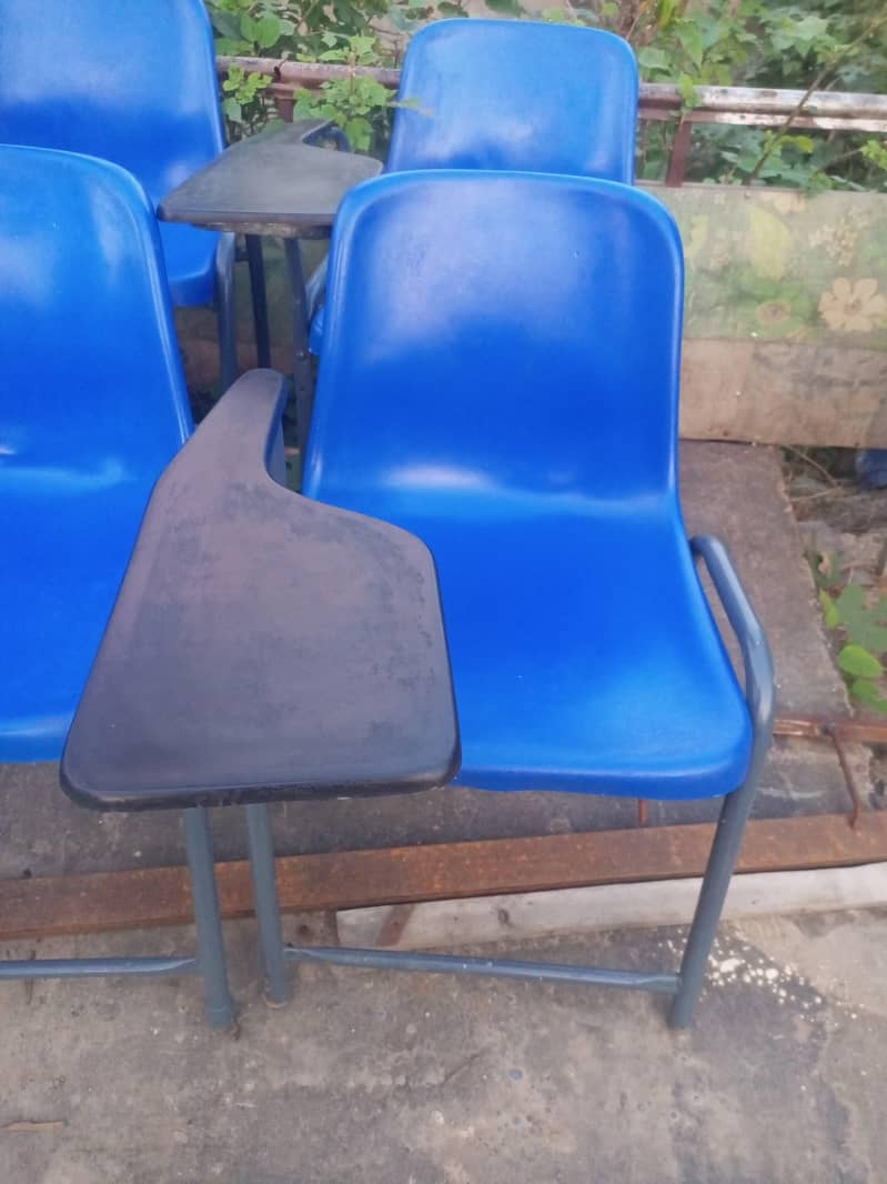 school chairs 2