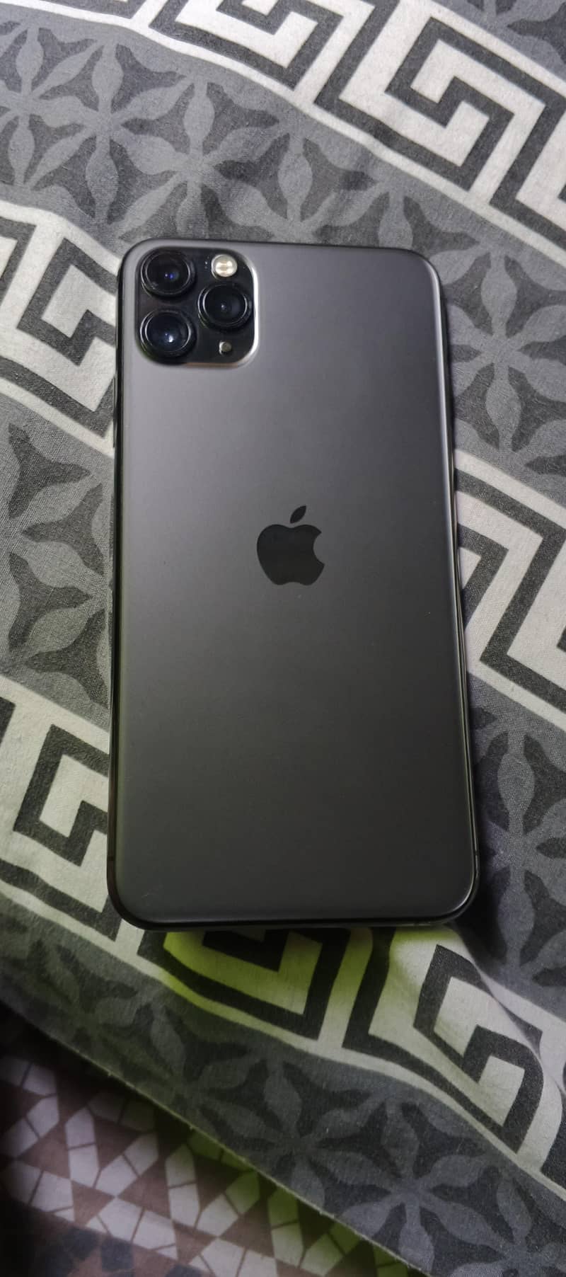 Apple iPhone 11 Pro Max 3