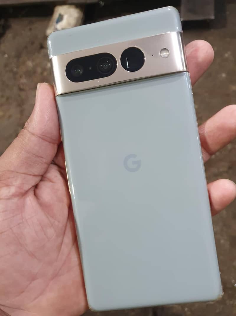 Google Pixel 7 Pro 10