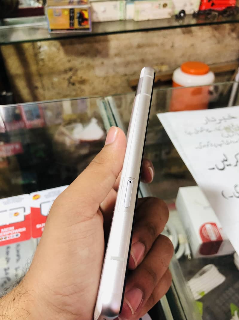 Google Pixcel 7a 2