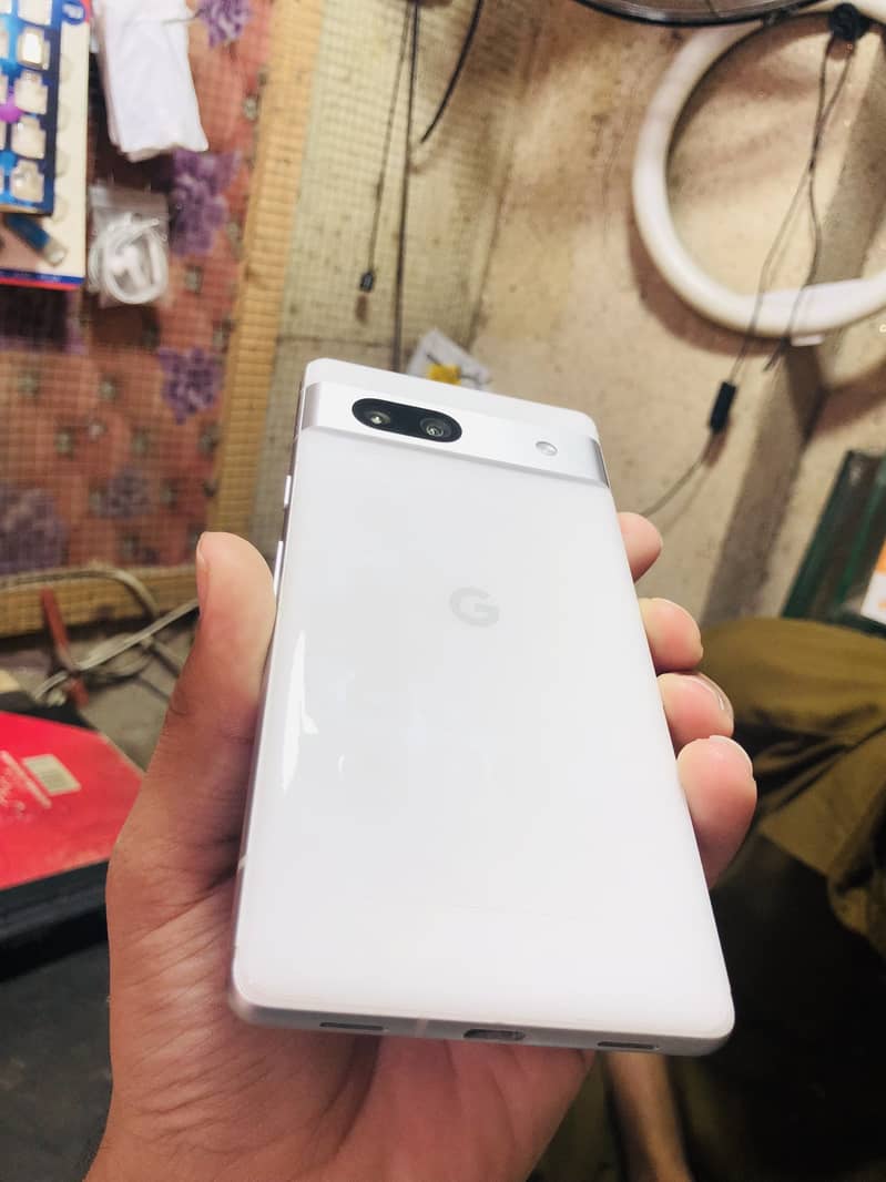 Google Pixcel 7a 4