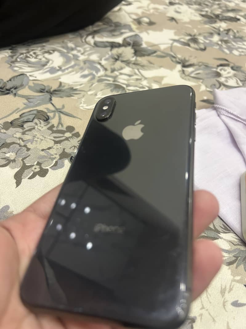Apple iPhone XS 0
