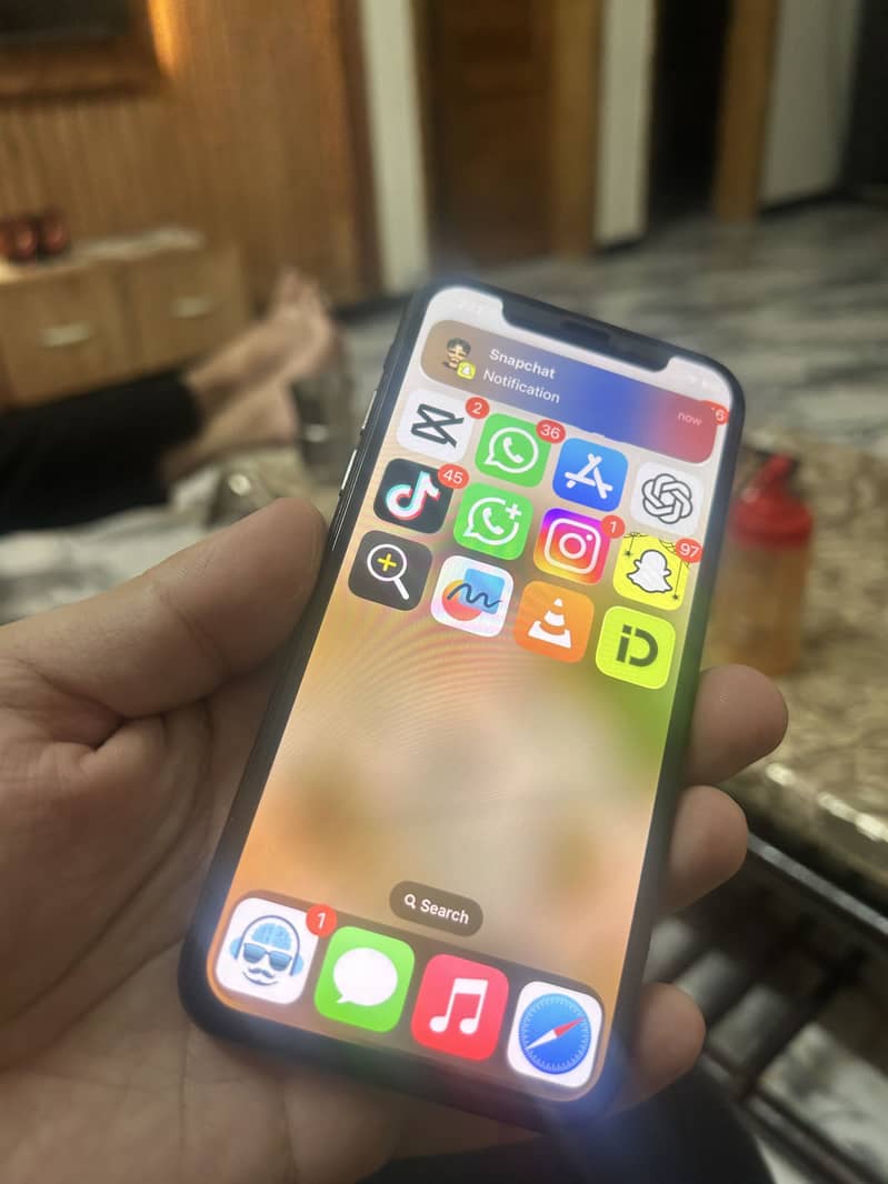 Apple iPhone XS 6