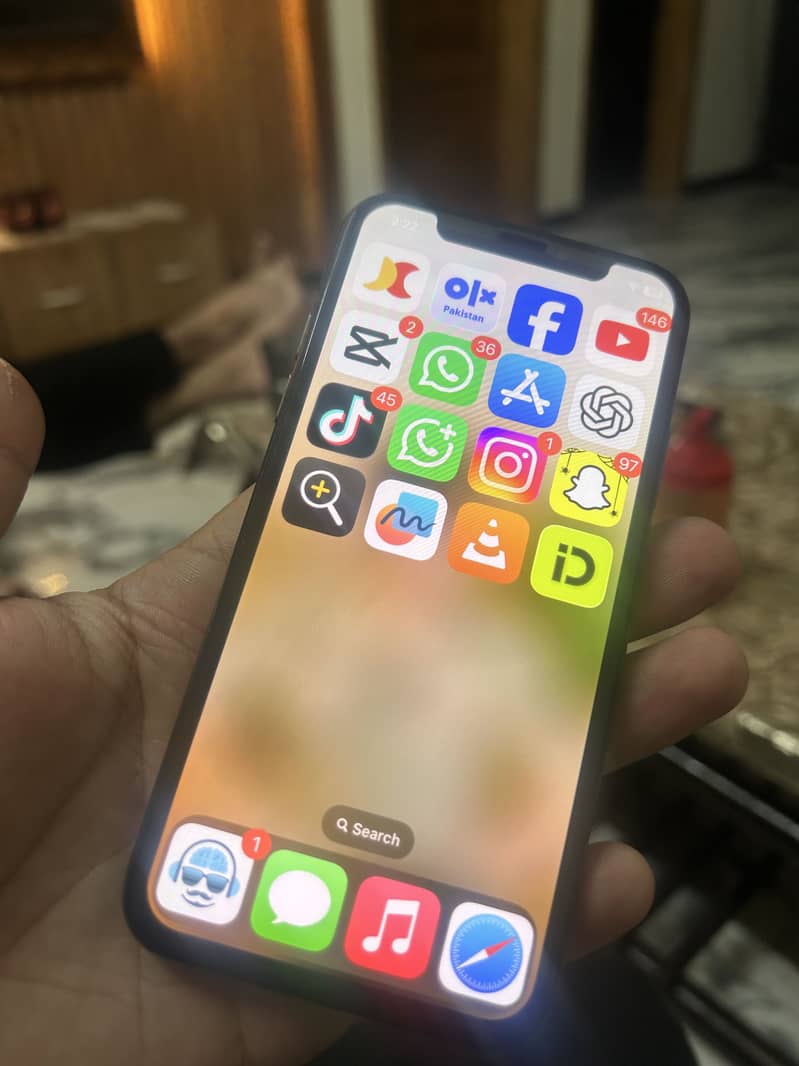 Apple iPhone XS 7