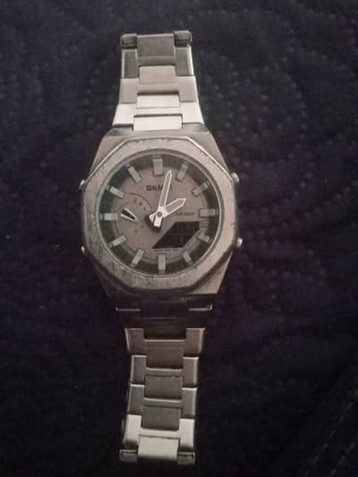 The  skmei watch dual time zone and its water proof