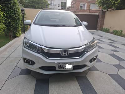 Honda City 2023 first owner total genuine new tyres