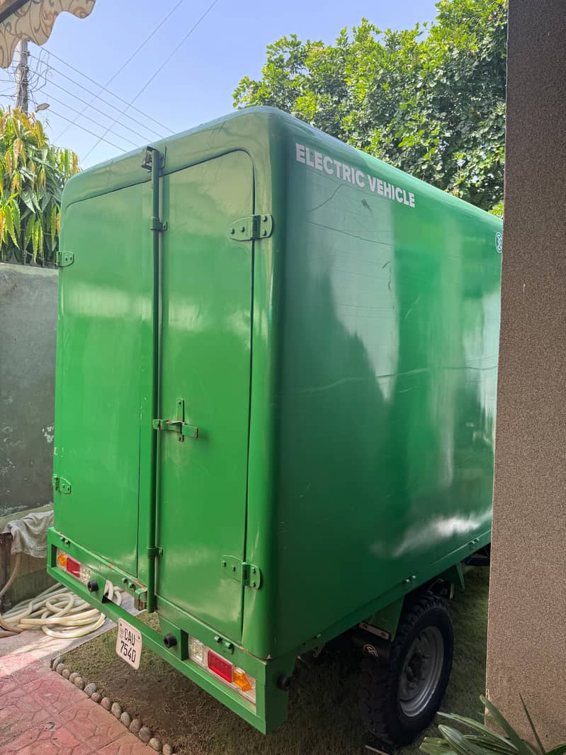Electric loader cargo Rickshaw 2