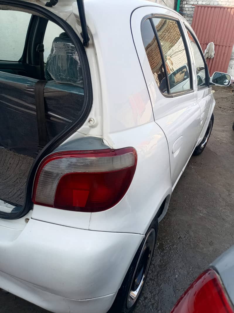 VITZ 2000 9
