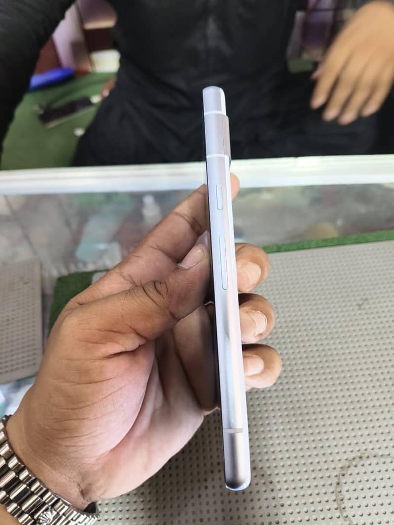 Google Pixel 7a 8/128 3
