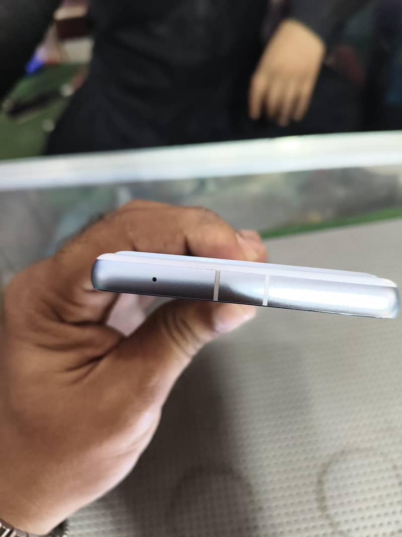 Google Pixel 7a 8/128 5