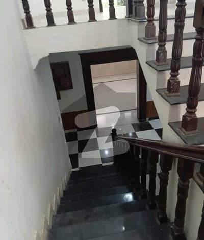 400 Square Yards House Ideally Situated In G-6/4