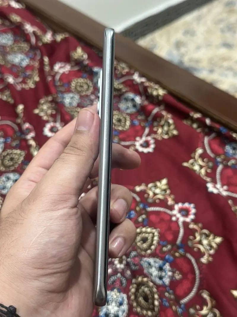 Tecno Spark 40 pro plus 4