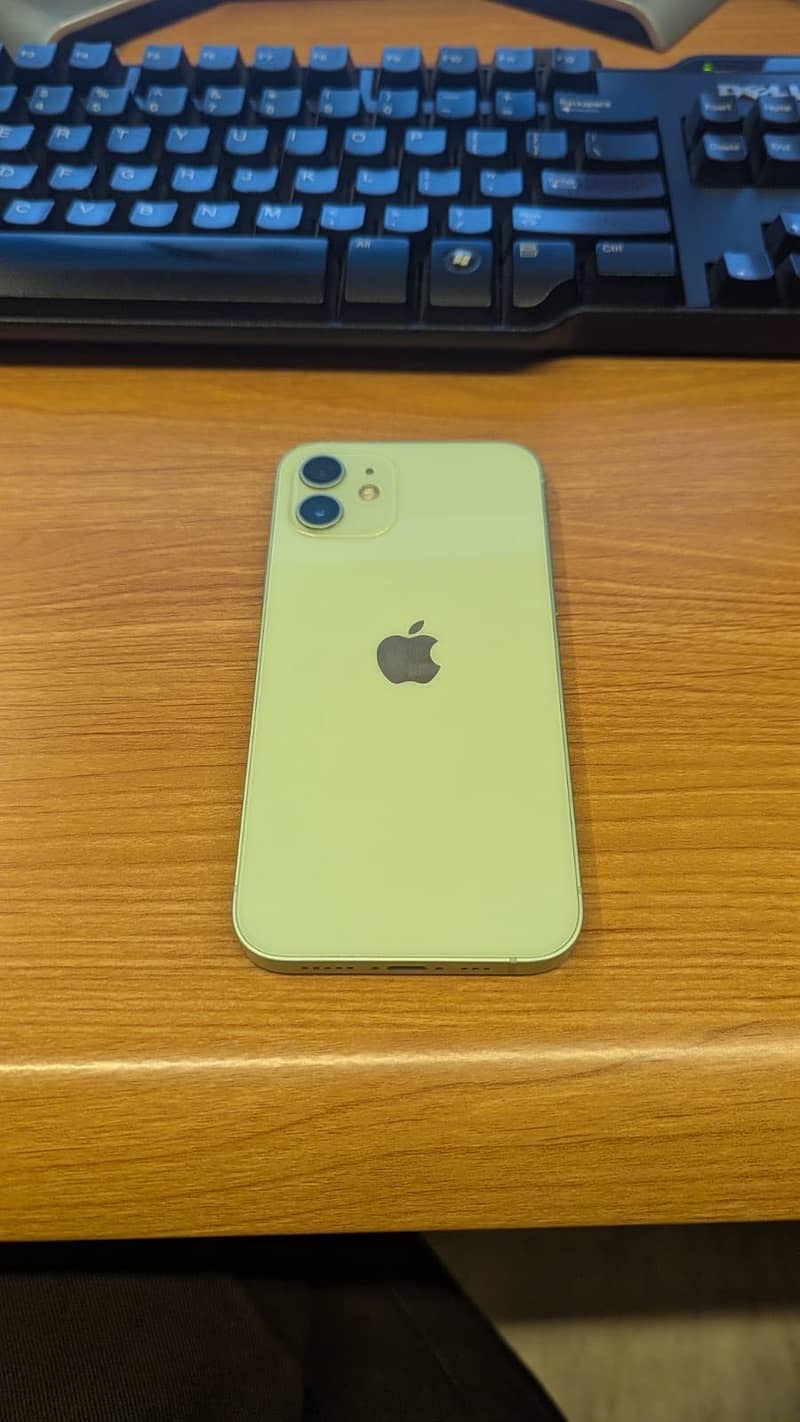 Apple iPhone 12 6