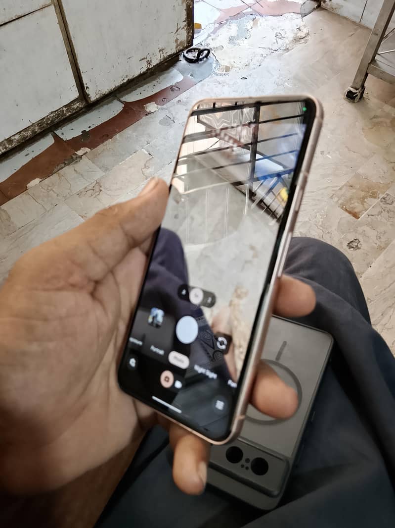 Google Pixel 8 2