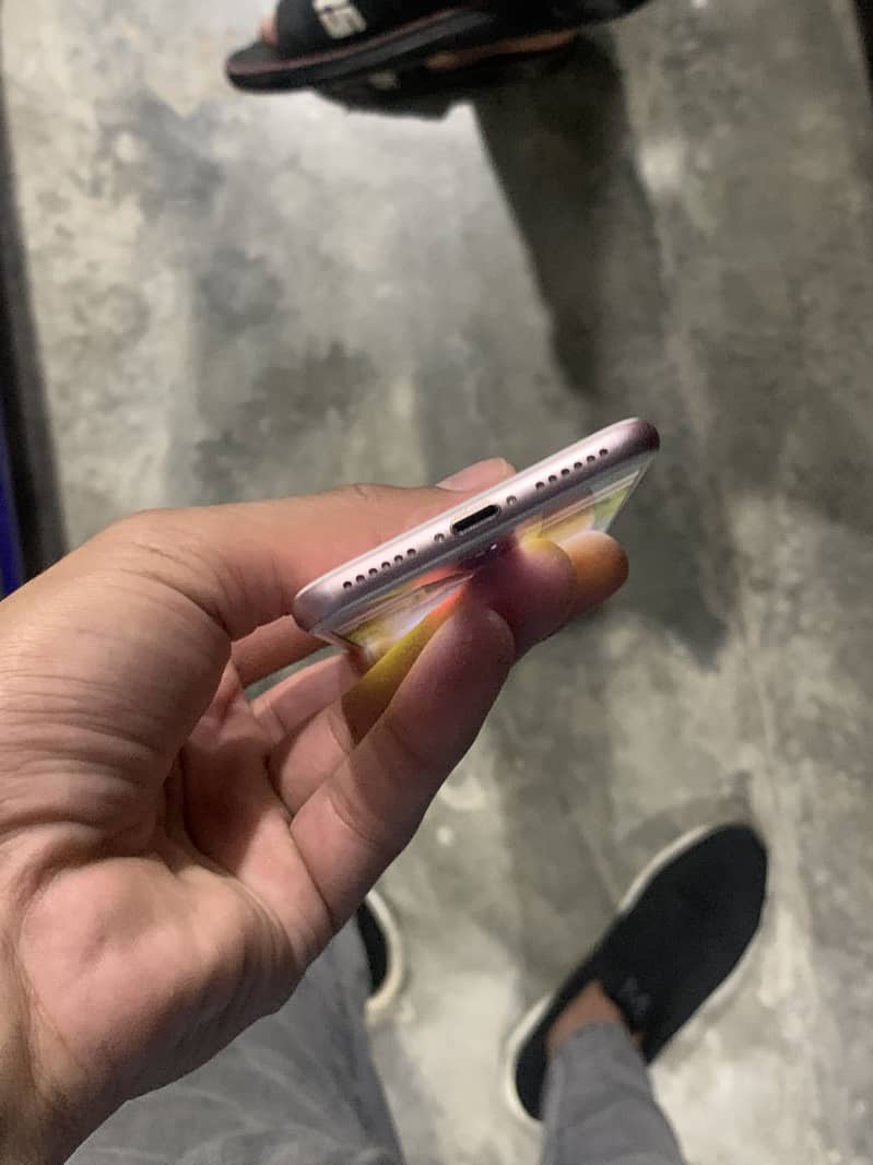 Apple iPhone 7 5