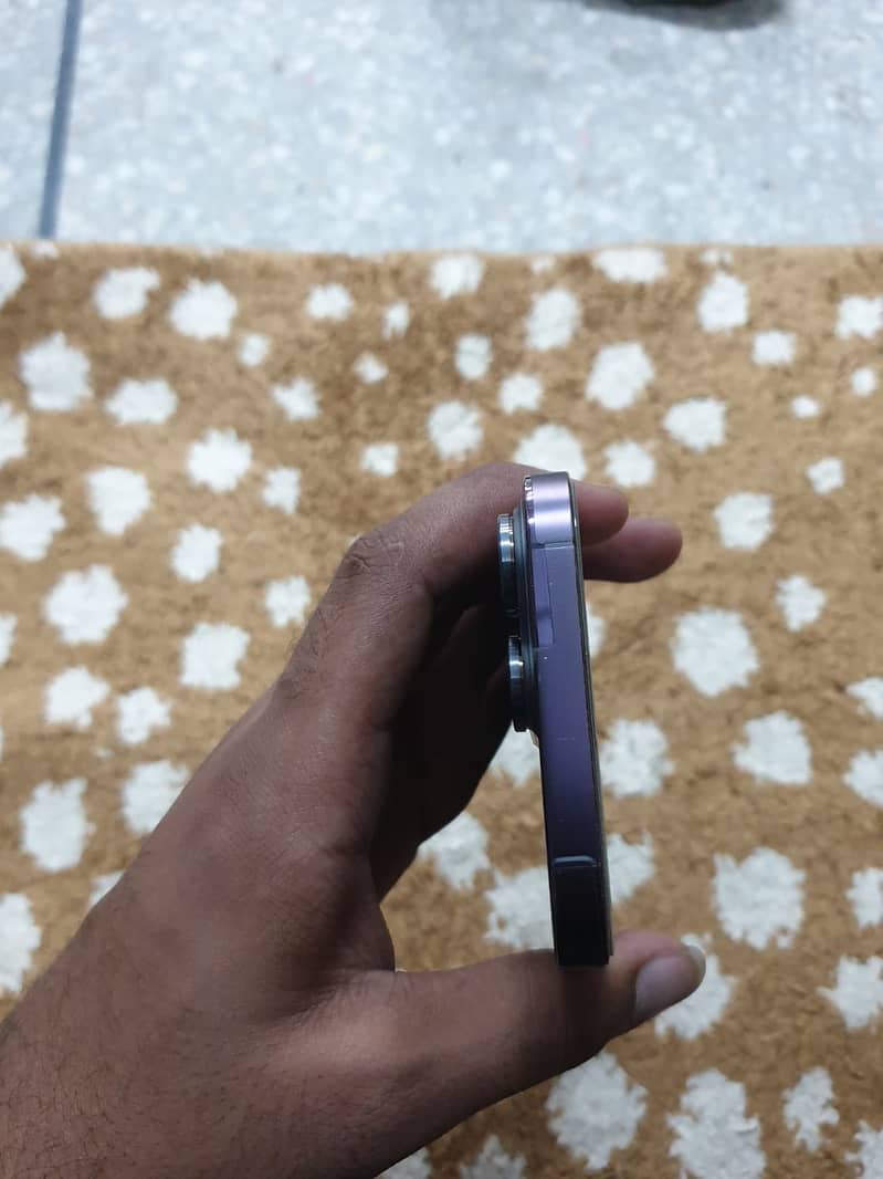 Apple iPhone 14 Pro Max 6