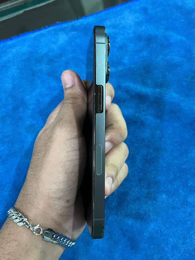 Apple iPhone 13 Pro 5