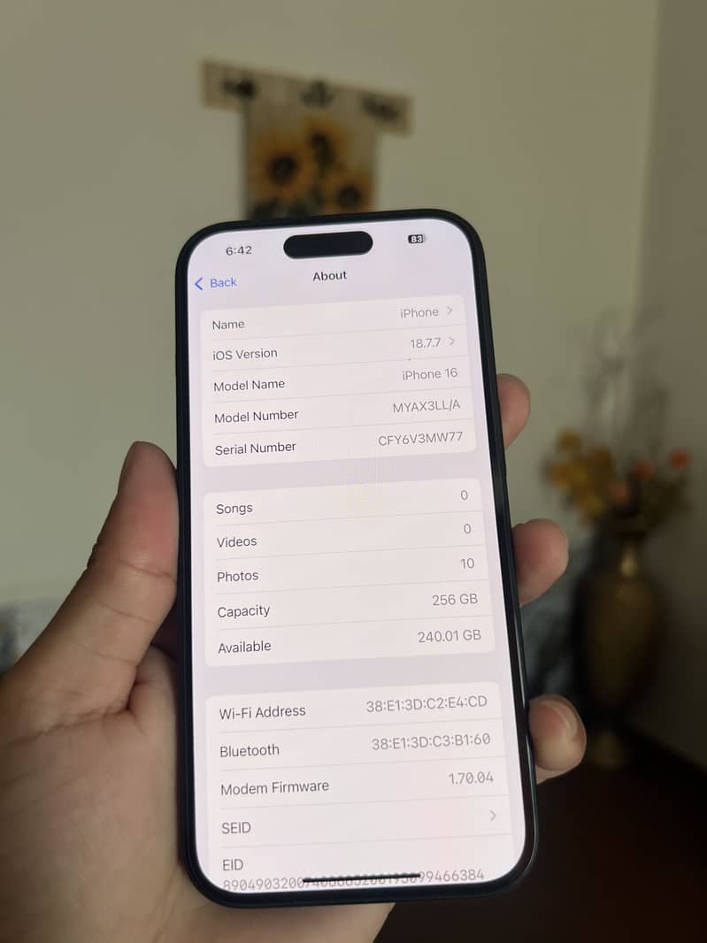 Apple iPhone 16 3